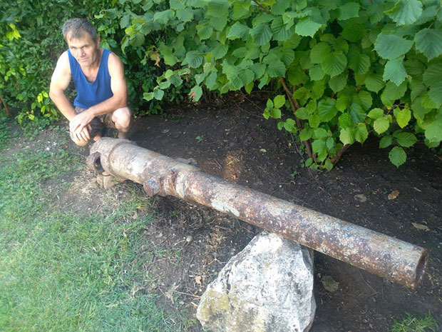 ПОКЛОНИО ОРУЖЈЕ ВОЈСЦИ СРБИЈЕ УЗ ЈЕДАН УСЛОВ: Ако уђете у НАТО, вратите ми топ!